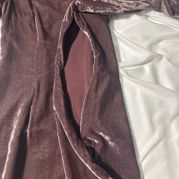 Banana Republic x Olivia Palermo Velvet Dress |Size 4P Romantic Vintage-Inspired - Picture 9 of 13